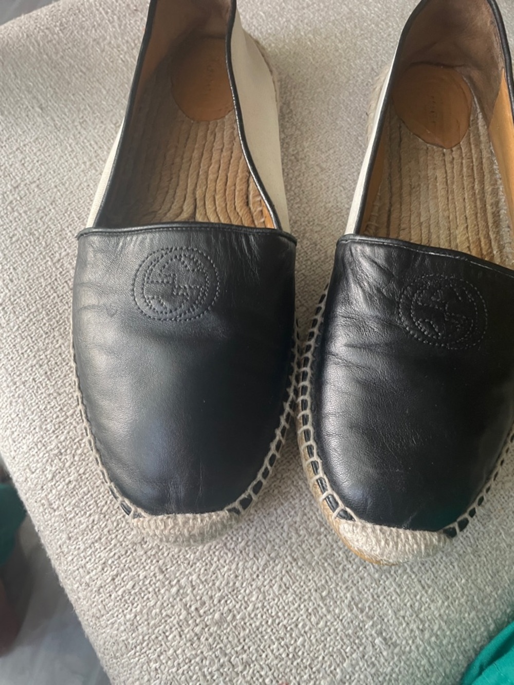 Gucci Black Leather Women's Espadrilles with Embossed Logo - Picture 7 of 9